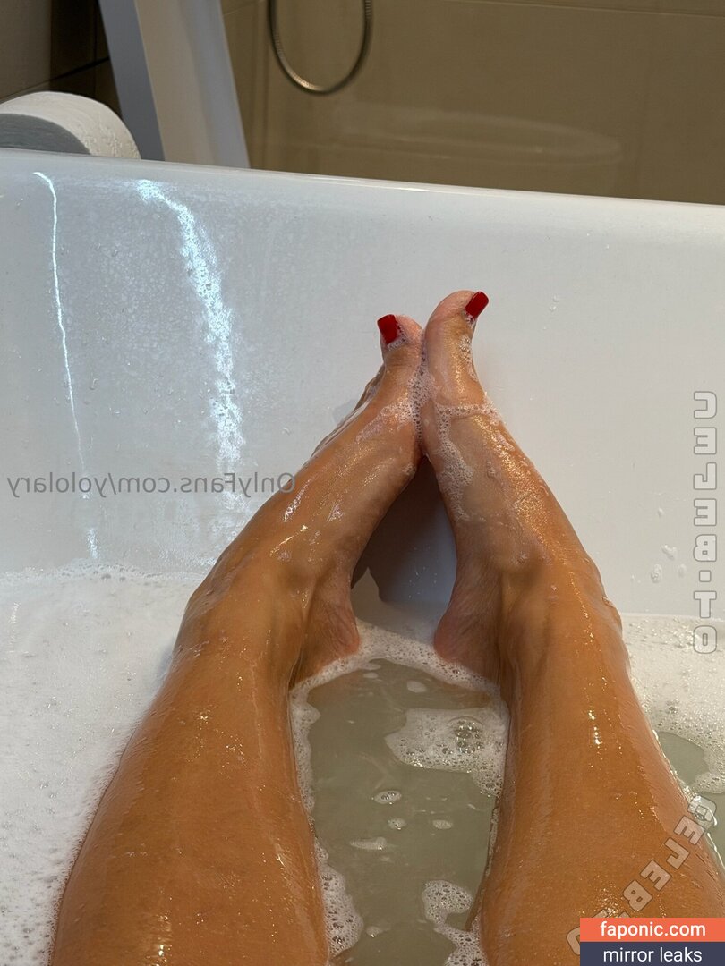 Yololary, https:, loewelary, yololaryy, yoloschnitzelx Vazamentos de Nudes OnlyFans Foto #1