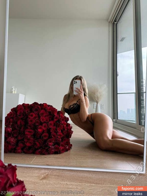 https:, victoriaasecretss, victoriatweeets, victoriaunfiltered Vazamentos de Nudes OnlyFans Foto #26