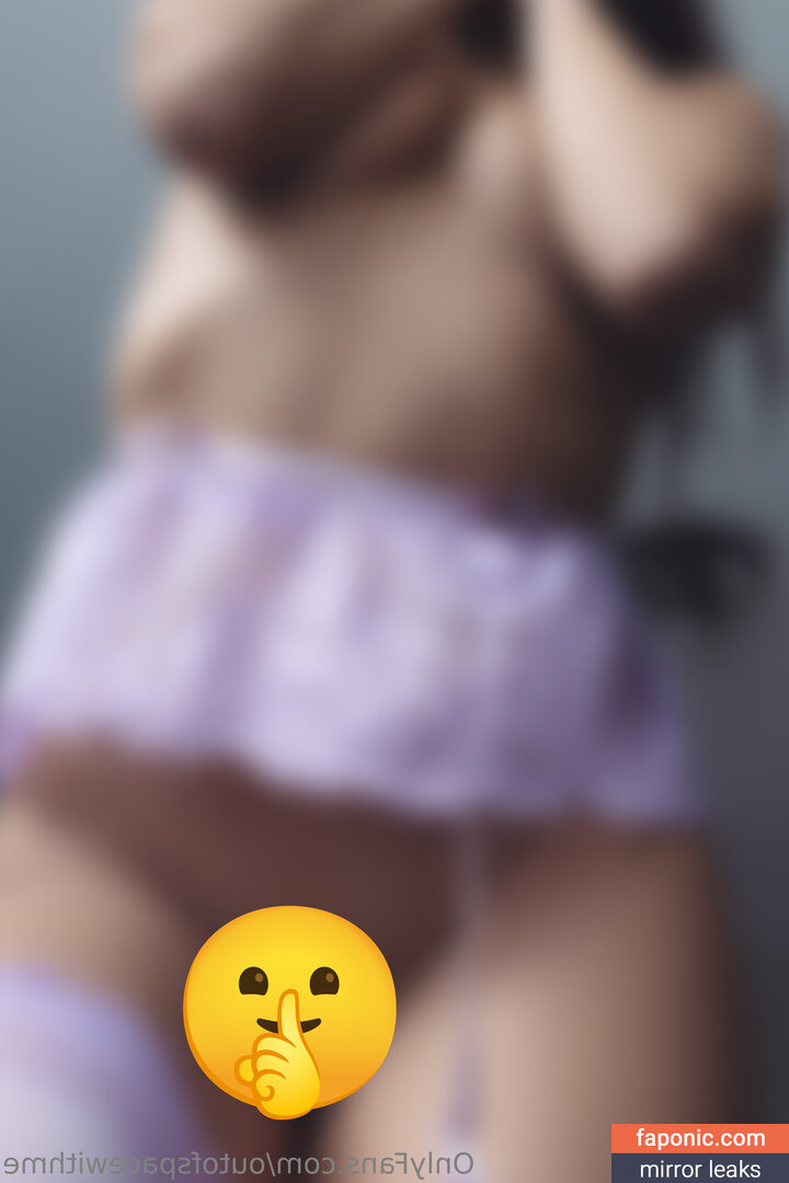 Vikioutofspace Vazamentos de Nudes OnlyFans Foto #25