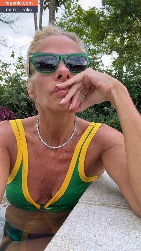 Adriane Galisteu, galisteuoficial Vazamentos de Nudes  Foto #330