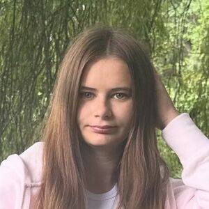 Angelina_Dehlow