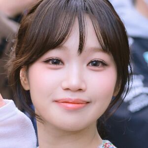 Kim Chaewon 김채원 [Le Sserafim]