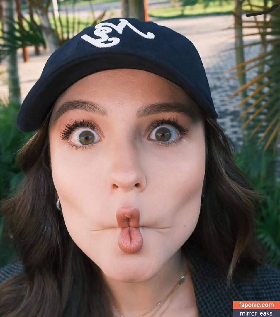 Larissa Manoela